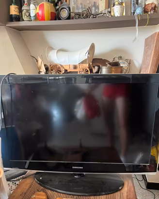 TV Samsung 40” LCD HD