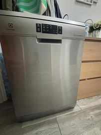 Lavastoviglie Electrolux ESF8660ROW