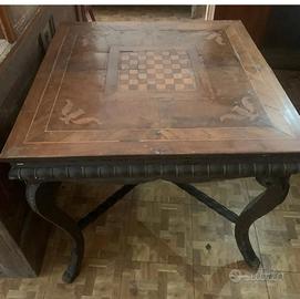 Tavolo antico Sorrentino del 1750 con scacchiera i