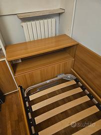 letto singolo con testata