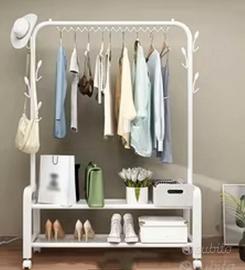 Appendi abiti con ruote 