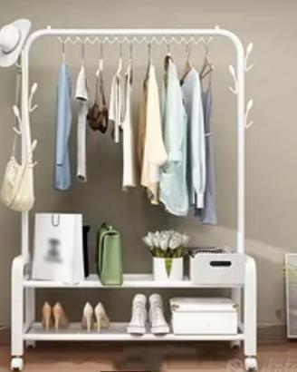 Appendi abiti con ruote 