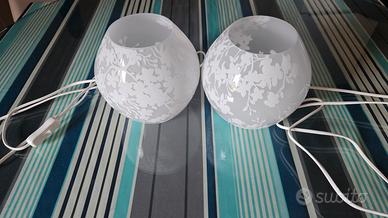 2  lampade da tavolo bianche con lampadina