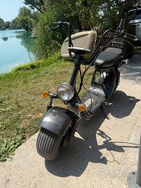 Scooter elettrico stradale targato