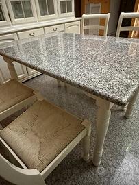 Tavolo Del Tongo con top in granito e 4 sedie