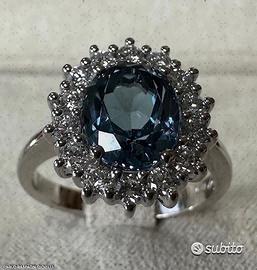 ANELLO ORO 18kt. CON DIAMANTI E TOPAZIO LONDON