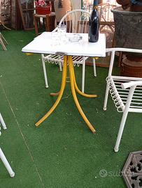 Tavolino in ferro Vintage recupero 58x50x75