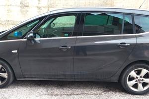 ZAFIRA TOURER TURBO METANO 2014