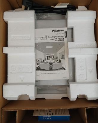 videoproiettore panasonic