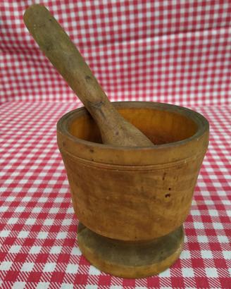 Mortaio vintage in legno