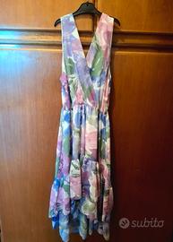 Abito midi floreale asimmetrico – Colori pastello