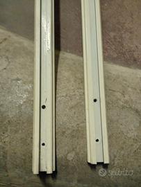 Tubi con ganci e puntelli a piastra -