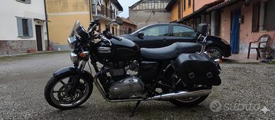  Traiuph Bonneville se 