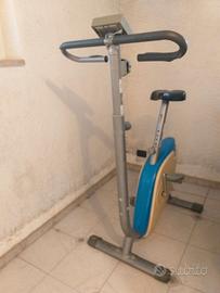 Cyclette da camera e sedia addominali