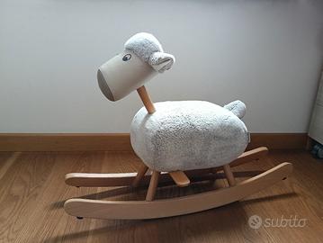 Dondolo in legno mod. pecora