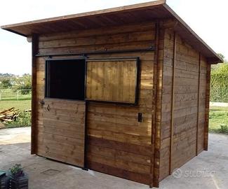 box cavallo in legno robusto