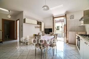 Appartamento Via F. Berardi, 37, 48024, Massa Lomb