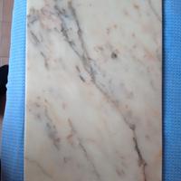 ripiani in marmo chiaro