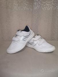 Scarpe da ginnastica n. 28