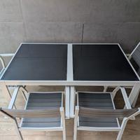 Tavolo da esterno e 4 sedie