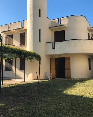 Sperlonga-Villa 180 MQ a 150 metri dal. Mare.