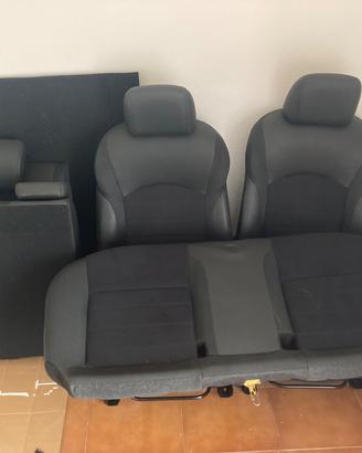 Sedili pelle nera Nissan Juke