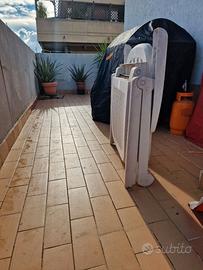 Lettino prendisole in resina dura pieghevole usato