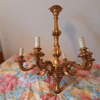 Lampadario in legno antico