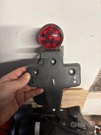 Moto Guzzi luce targa e fanale