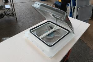 Oblò 40 x 40 Fiamma turbovent e THULE vent , 12 vo