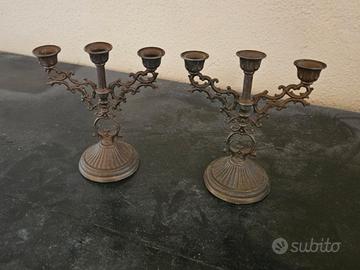 Coppia candelabri vintage in ottone brunito 