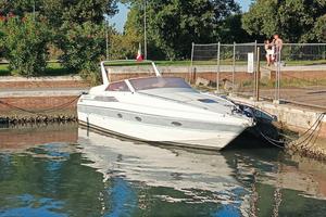 Pershing 33 natante nessun lavoro da fare