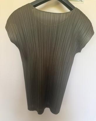 Issey Miyake Pleats Please top