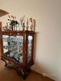 Vetrina in legno massello