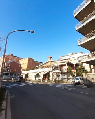 Portuense - locale commerciale