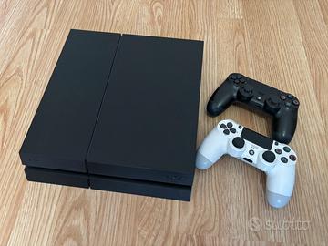 PlayStation 4 + 2 Dualshock 4