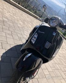 Vespa 300