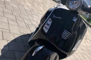 Vespa 300