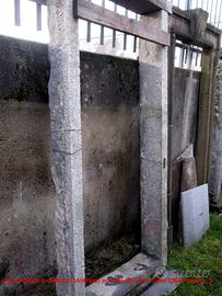 Portali antichi in pietra