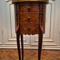 Comodino/Tavolino stile barocco 