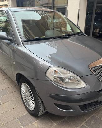 LANCIA Ypsilon 1.2 16V Platino