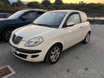 Lancia Y