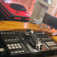 TRAKTOR Z2 + 2  KONTROL D2 