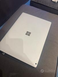 Microsoft Surface book 15” - i7 / 16GB / 1 TB RAM