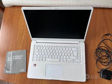 computer portatile ASUS