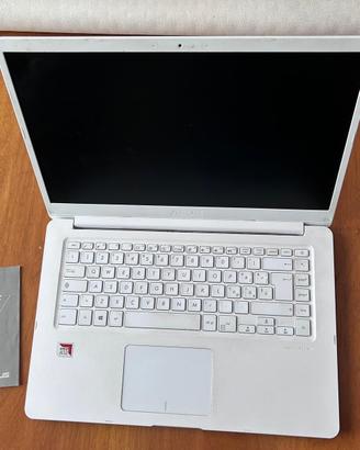computer portatile ASUS
