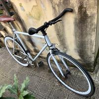 bicicletta scatto fisso