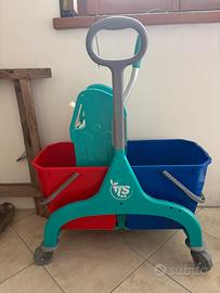 Carrello per la pulizia professionale