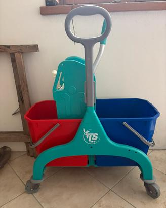 Carrello per la pulizia professionale