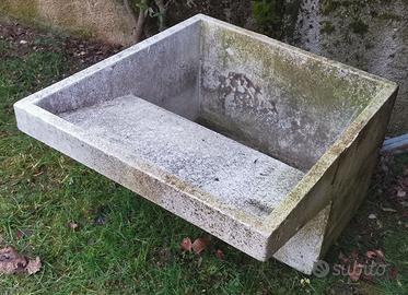LAVANDINO IN  CEMENTO